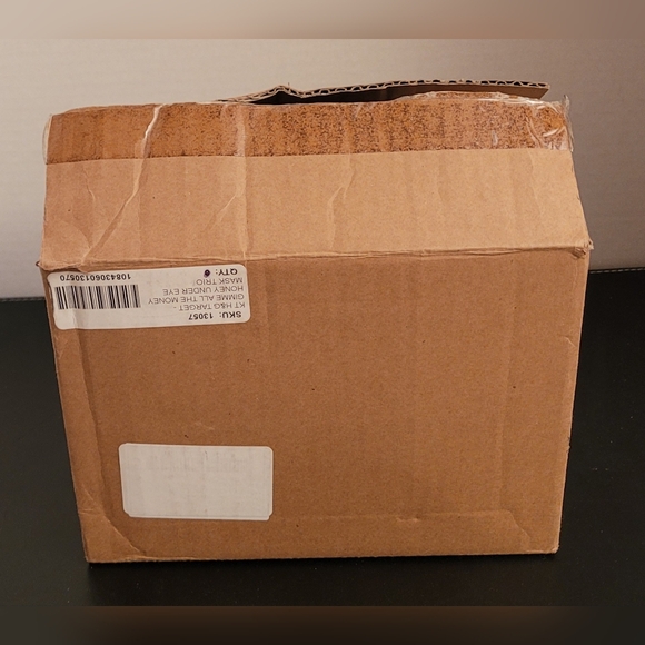 23 Single Use Holler & Glow Hydrogel Money Honey DePuffing Gold Under Eye Mask - Picture 5 of 7